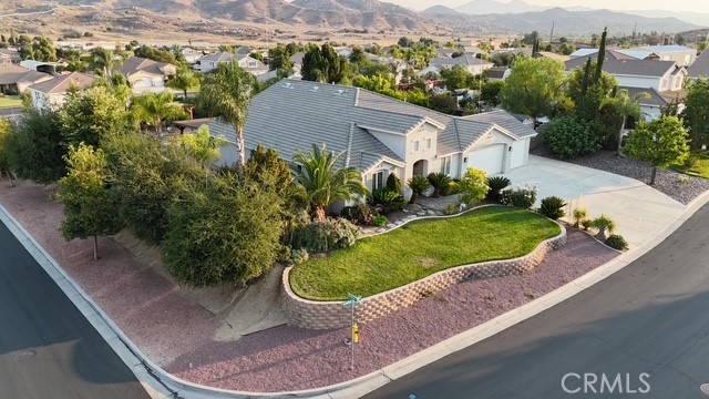 19247 Mountain Shadow Lane, Perris CA: https://media.crmls.org/medias/b3d4a625-f16c-4aef-a167-e37c88521b32.jpg