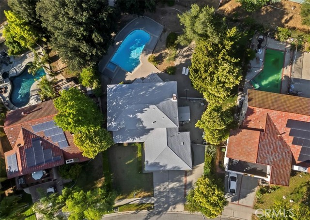 5340 Edgeware Drive, Calabasas CA: https://media.crmls.org/medias/b3d4d5cd-7f74-4ee1-8297-96f32b2e6f04.jpg