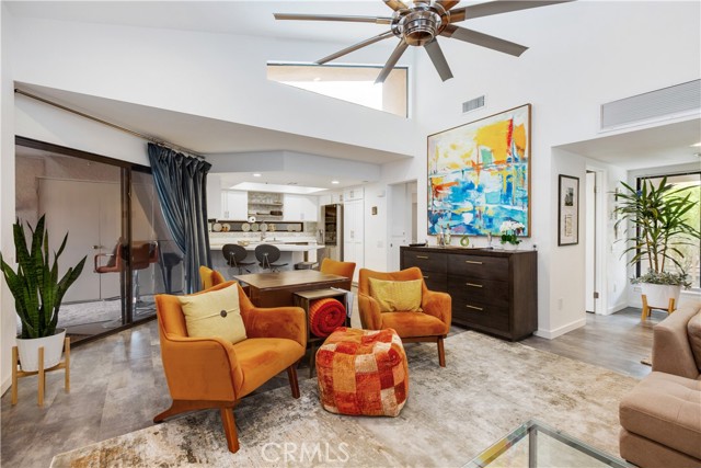 Image 3 of 15 For 255 Avenida Caballeros  313