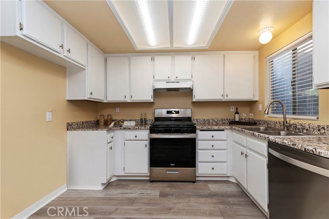 Detail Gallery Image 14 of 26 For 12198 Orchid Ln #C,  Moreno Valley,  CA 92557 - 2 Beds | 1/1 Baths