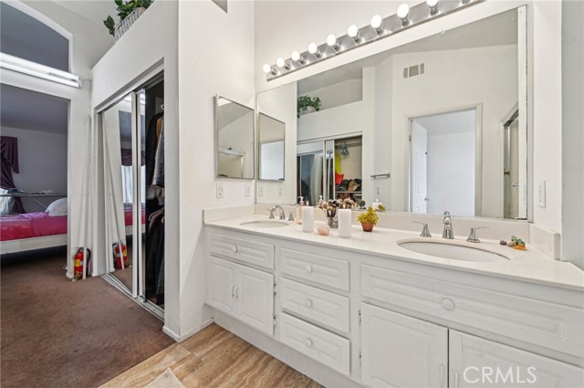 220 S Linhaven Circle, Anaheim CA: https://media.crmls.org/medias/b3d640a7-54db-458c-b464-d3d9176357e4.jpg
