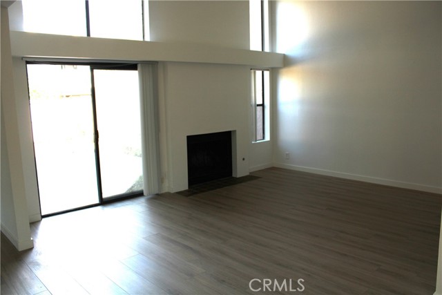 24 Woodgrove, Irvine CA: https://media.crmls.org/medias/b3d65bd6-8d0a-484e-9527-4546887d959c.jpg