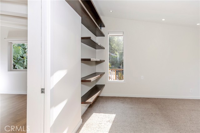 Detail Gallery Image 40 of 54 For 2412 Canyon Oak Dr, Los Angeles,  CA 90068 - 3 Beds | 2 Baths