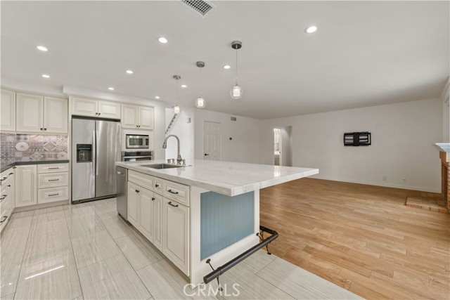 Detail Gallery Image 10 of 41 For 26531 Domingo Dr, Mission Viejo,  CA 92692 - 4 Beds | 3 Baths