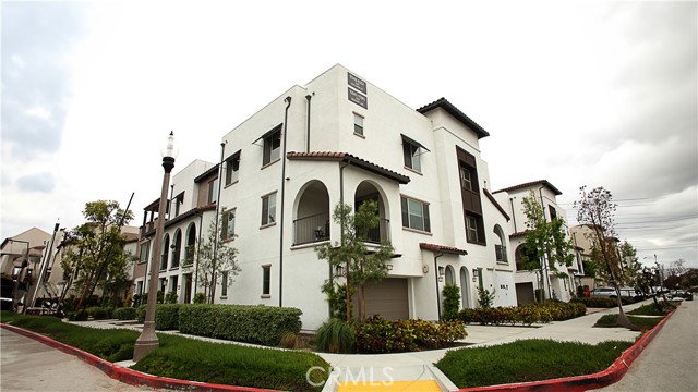 Detail Gallery Image 2 of 17 For 15941 Bravery Ave, Chino,  CA 91708 - 3 Beds | 2/1 Baths