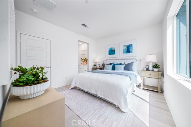 221 Steely, Irvine CA: https://media.crmls.org/medias/b3d80be9-0109-40b8-acb6-e74d2093ef13.jpg