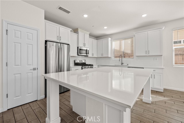 Detail Gallery Image 18 of 45 For 6567 E Pine, Fresno,  CA 93727 - 4 Beds | 2 Baths