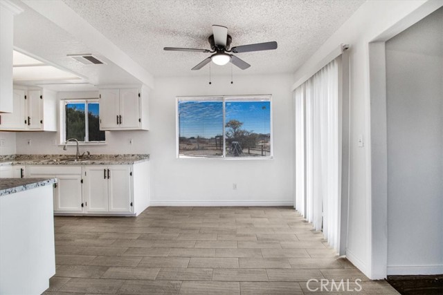 Detail Gallery Image 10 of 20 For 40520 159th St, Lancaster,  CA 93535 - 3 Beds | 2 Baths