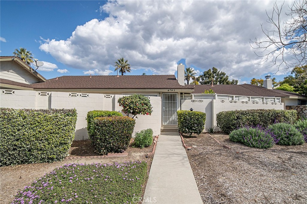 679 S Indian Hill Boulevard B, Claremont, CA 91711