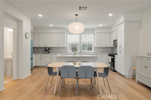 486 Carina Glen, Escondido, California 92025, 4 Bedrooms Bedrooms, ,4 BathroomsBathrooms,Residential,For Sale,Carina Glen,PW24097676