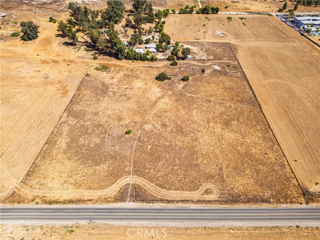 650 Mapes Road, Perris CA: https://media.crmls.org/medias/b3d93f90-c3f9-4079-a768-724eb3b6d24f.jpg