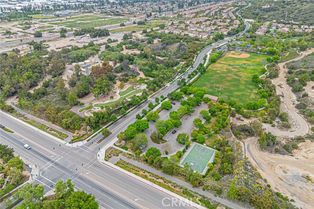 3884 Whistle Train Road, Brea CA: https://media.crmls.org/medias/b3da0e8c-3008-4a6d-a7c3-4bffff73b687.jpg