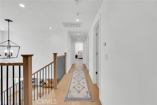23241 Aetna Street, Woodland Hills CA: https://media.crmls.org/medias/b3da807d-d723-48e1-ac77-81be3703d81e.jpg