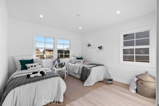 Detail Gallery Image 33 of 65 For 8372 Outland View Dr, Sun Valley,  CA 91352 - 3 Beds | 2/1 Baths