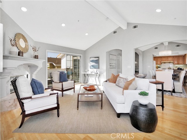 2705 Gates Avenue, Redondo Beach, California 90278, 3 Bedrooms Bedrooms, ,2 BathroomsBathrooms,Residential,Sold,Gates,SB21245963