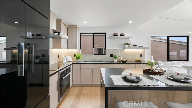 Detail Gallery Image 18 of 55 For 1095 Miramar, Laguna Beach,  CA 92651 - 3 Beds | 2 Baths