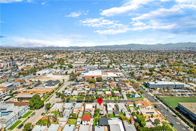 Detail Gallery Image 30 of 32 For 3118 W 68th St, Los Angeles,  CA 90043 - 3 Beds | 2 Baths