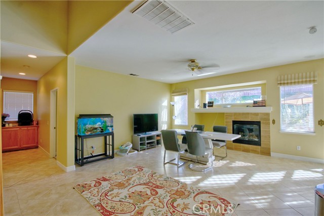 Detail Gallery Image 4 of 20 For 37718 Sedona, Murrieta,  CA 92563 - 5 Beds | 3 Baths