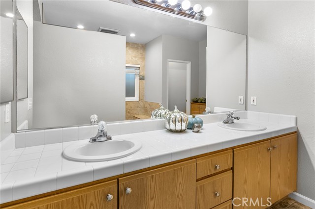 Detail Gallery Image 17 of 41 For 2037 Woodside Ct, Atwater,  CA 95301 - 4 Beds | 2 Baths
