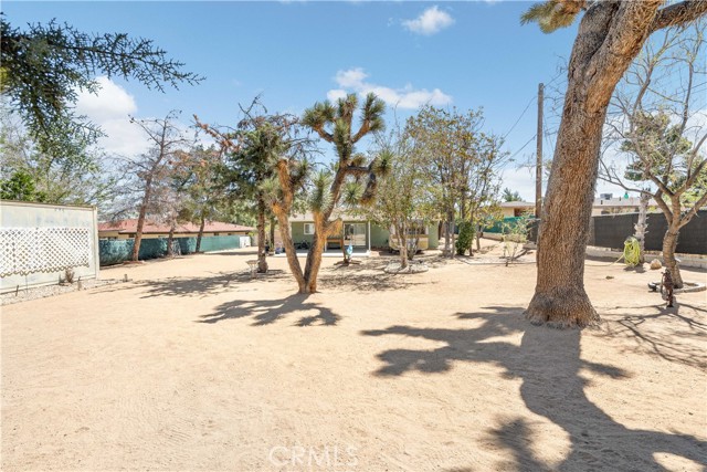 Detail Gallery Image 22 of 25 For 7658 Deer Trl, Yucca Valley,  CA 92284 - 2 Beds | 2 Baths