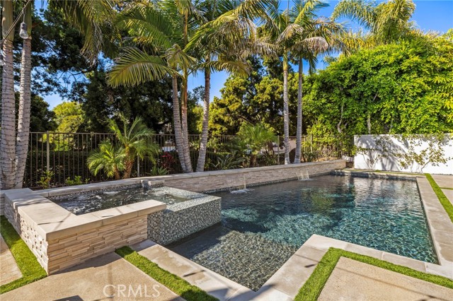 106 Plaza Via Sol, San Clemente CA: https://media.crmls.org/medias/b3e34968-0e40-44c7-b953-a4dd65926c0e.jpg