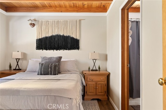 Detail Gallery Image 7 of 28 For 32903 Canyon Dr, Green Valley Lake,  CA 92341 - 2 Beds | 1 Baths