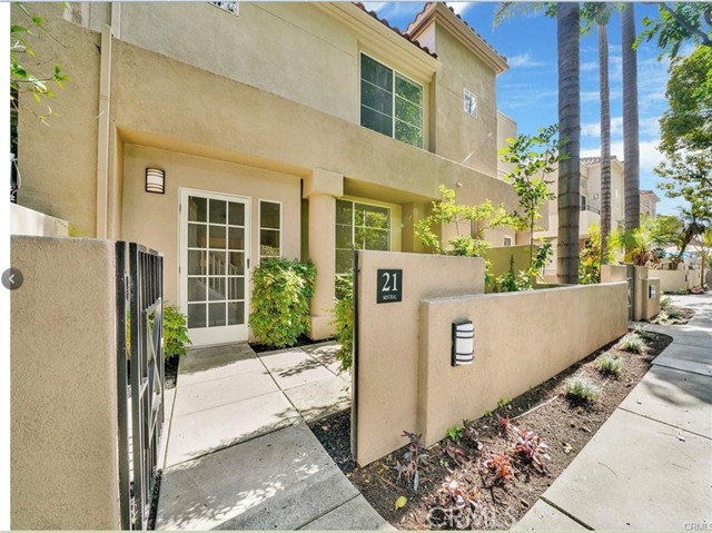 Detail Gallery Image 3 of 12 For 21 Mistral, Aliso Viejo,  CA 92656 - 2 Beds | 2/1 Baths