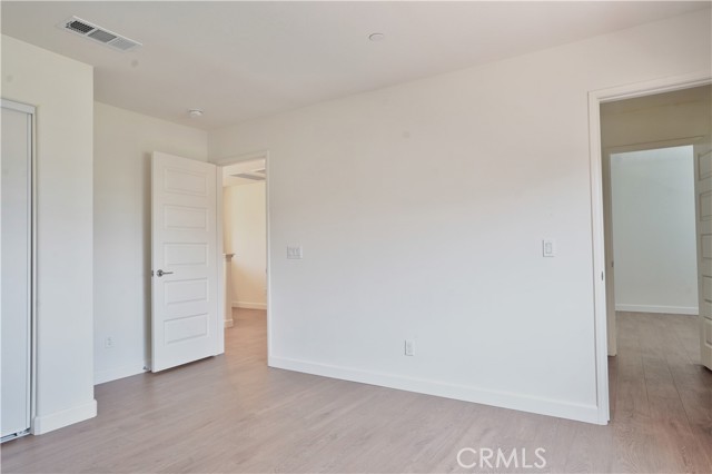 Detail Gallery Image 9 of 19 For 139 Grove Ct, Perris,  CA 92571 - 3 Beds | 2/1 Baths