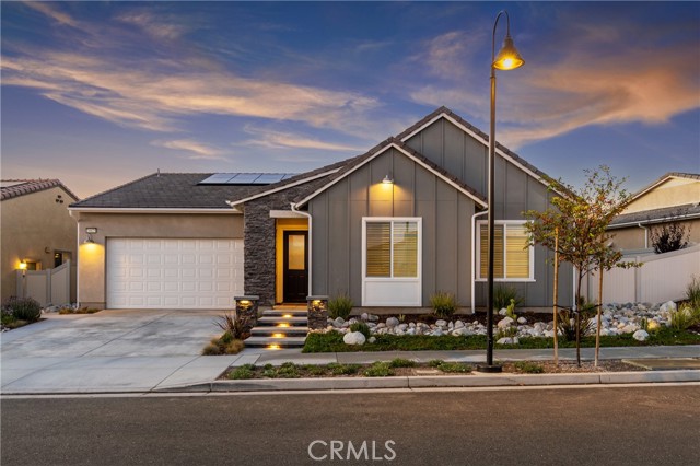 Detail Gallery Image 1 of 62 For 28825 Chapparal Ct, Saugus,  CA 91350 - 2 Beds | 2 Baths