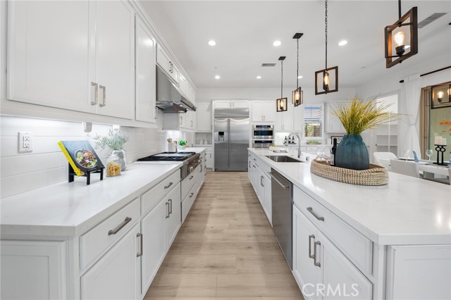 119 Cordial, Irvine CA: https://media.crmls.org/medias/b3e54796-3db7-4c24-b9d9-905357efab75.jpg