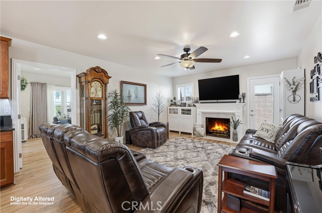 Detail Gallery Image 6 of 61 For 633 Laurel Ave, Brea,  CA 92821 - 3 Beds | 2/1 Baths