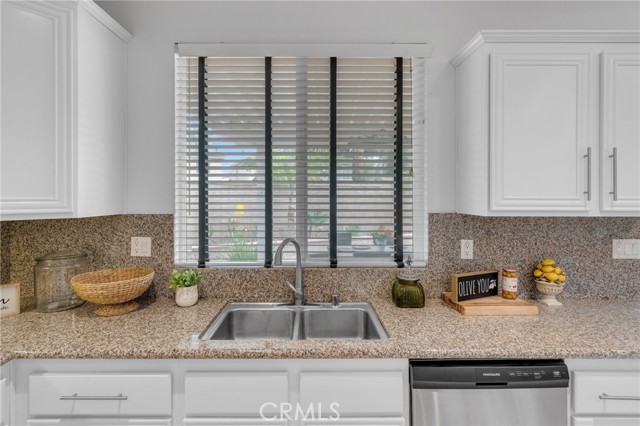 33736 Emerald Creek Court, Temecula CA: https://media.crmls.org/medias/b3e5c64c-6dd5-4762-af61-d59541575d0f.jpg