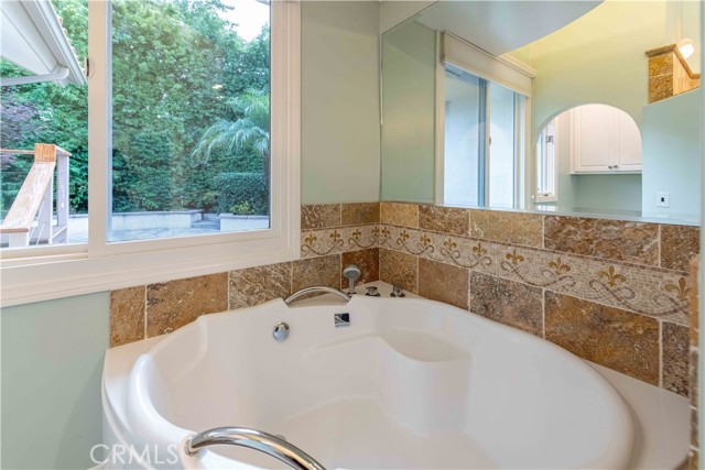 1525 Ramona Drive, Camarillo CA: https://media.crmls.org/medias/b3e7c382-c96b-40d2-9a69-e974acd41782.jpg