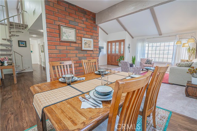 Detail Gallery Image 24 of 59 For 23514 via Decano, Valencia,  CA 91355 - 4 Beds | 2 Baths