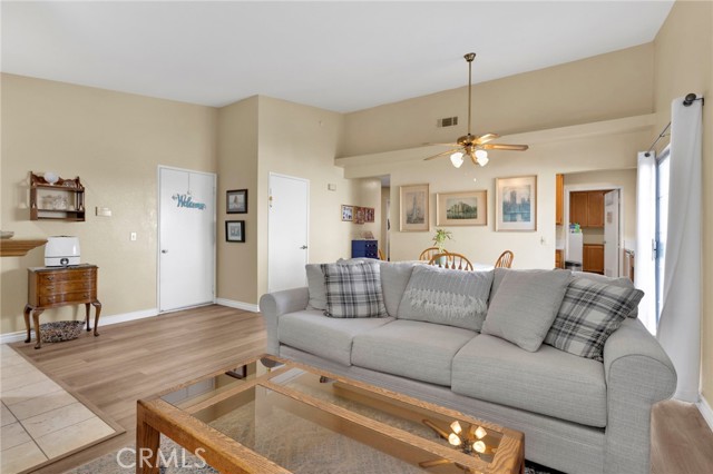 Detail Gallery Image 9 of 38 For 13032 Rainwood Ct, Victorville,  CA 92395 - 2 Beds | 2 Baths