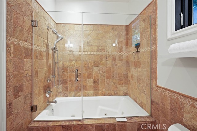 Detail Gallery Image 14 of 64 For 3115 Ellington, Los Angeles,  CA 90068 - 4 Beds | 4 Baths