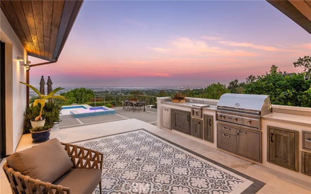 38 Saddleback, Rolling Hills CA: https://media.crmls.org/medias/b3ea043a-a96a-4777-82de-a692d674605b.jpg