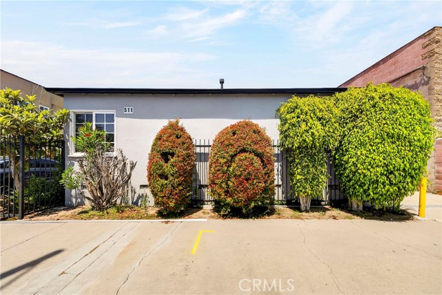511 W Manchester