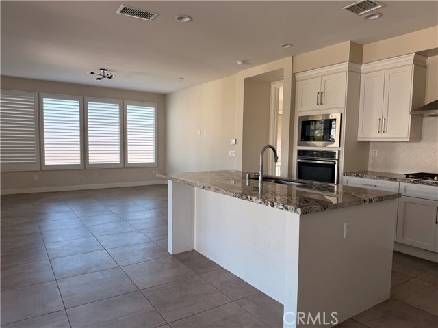 Detail Gallery Image 4 of 26 For 325 Doheny Way, Dana Point,  CA 92629 - 3 Beds | 2 Baths