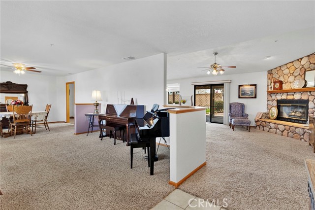 Detail Gallery Image 7 of 44 For 12574 Sarsi Ct, Apple Valley,  CA 92308 - 4 Beds | 2 Baths