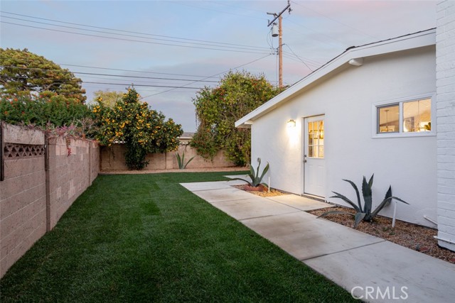 Detail Gallery Image 20 of 22 For 2356 Colgate Dr, Costa Mesa,  CA 92626 - 4 Beds | 2 Baths