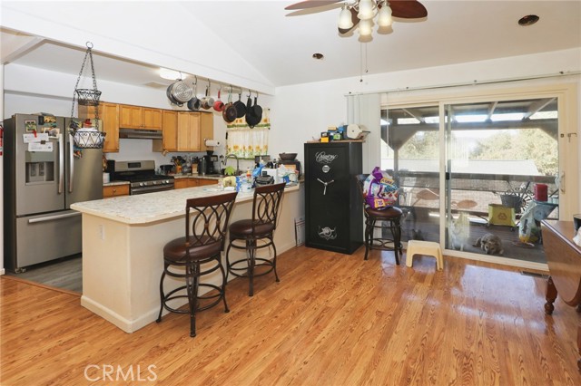 Detail Gallery Image 4 of 32 For 15563 22nd Ave, Clearlake,  CA 95422 - 3 Beds | 2 Baths