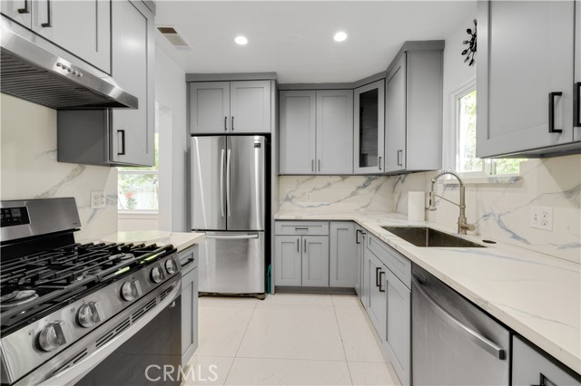 Detail Gallery Image 22 of 48 For 7611 Yates St, Tujunga,  CA 91042 - 2 Beds | 2 Baths