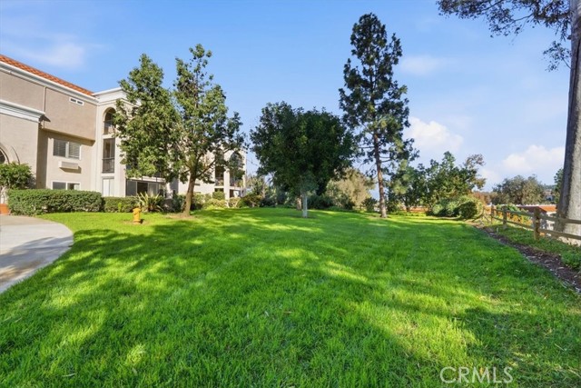 Detail Gallery Image 3 of 16 For 3499 Bahia Blanca #B1,  Laguna Woods,  CA 92637 - 2 Beds | 2 Baths