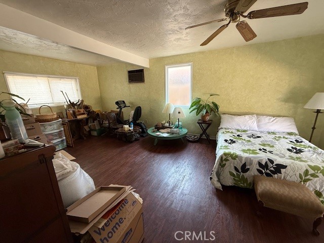 https://media.crmls.org/medias/b3ec7d1a-9130-4997-95ff-3377eb488fa5.jpg?preset=X-Large