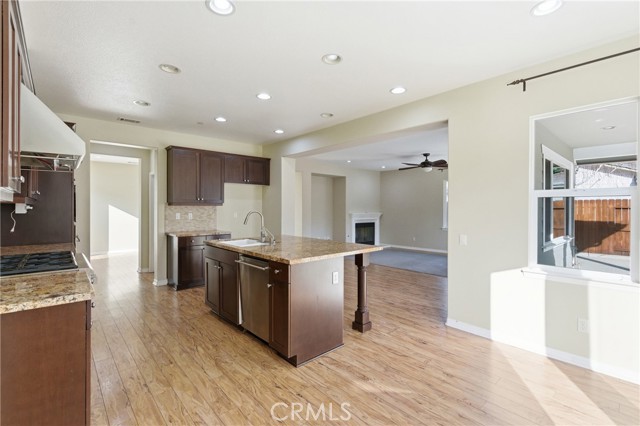 Detail Gallery Image 9 of 37 For 5632 Menemsha Ln, Santa Maria,  CA 93455 - 4 Beds | 4 Baths