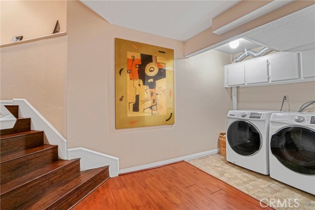 18730 Hatteras Street, Tarzana CA: https://media.crmls.org/medias/b3ee2527-7701-4001-8d8b-60bb83db09d0.jpg