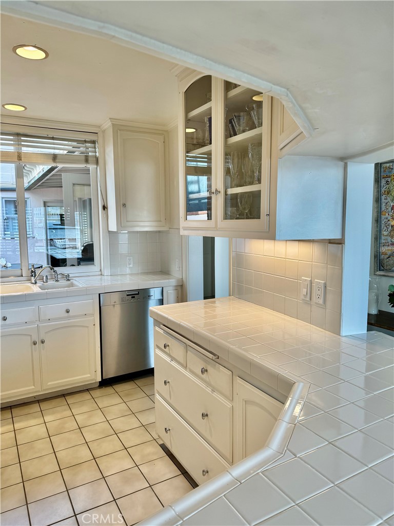 MLS #NP25222909 image #9