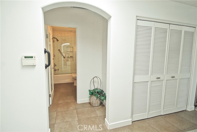 28 Fairway Drive, Manhattan Beach CA: https://media.crmls.org/medias/b3eee468-bcdf-40ff-86a7-4317a9878b01.jpg