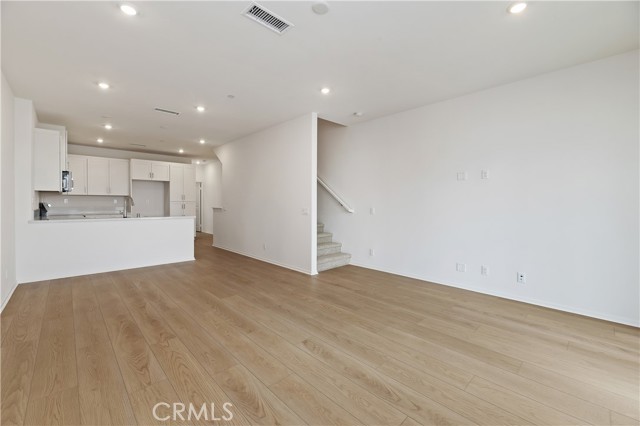 Detail Gallery Image 7 of 19 For 16139 Spicebush Ln, Chino,  CA 91708 - 3 Beds | 3/1 Baths